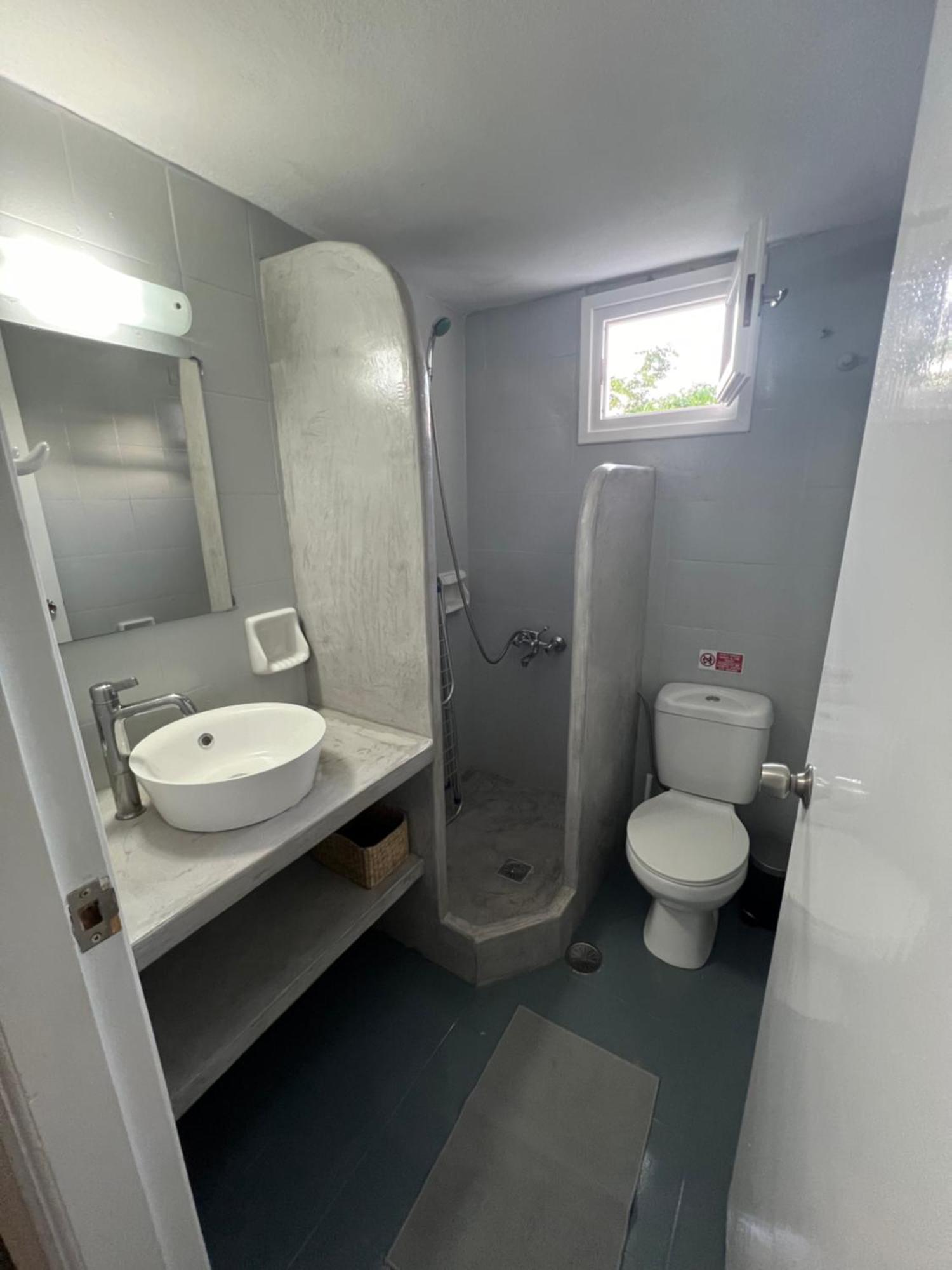 Spanos - Apartment